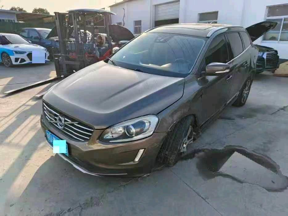 南京市13年沃尔沃XC602