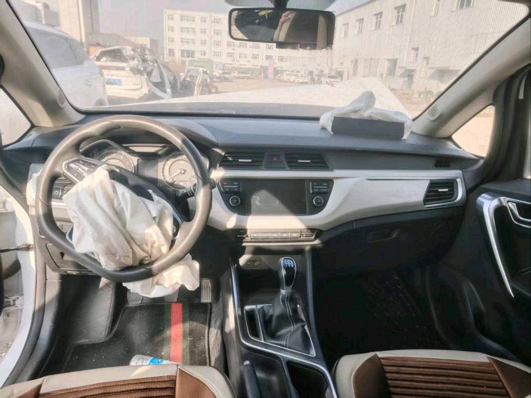 兴安盟20年吉利远景9