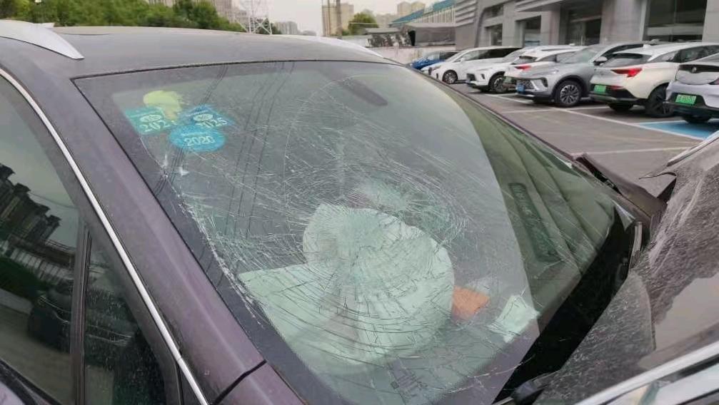 上海17年别克昂科威8