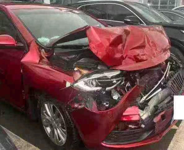 广东18年别克英朗2