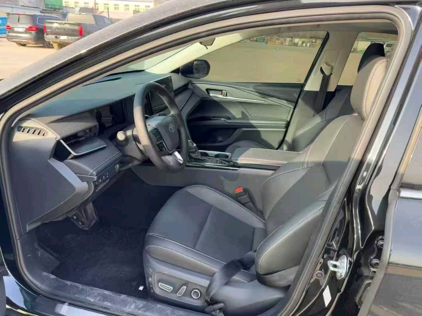 北京25年丰田凯美瑞6