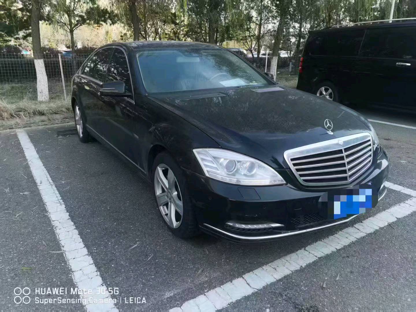 内蒙古11年奔驰S