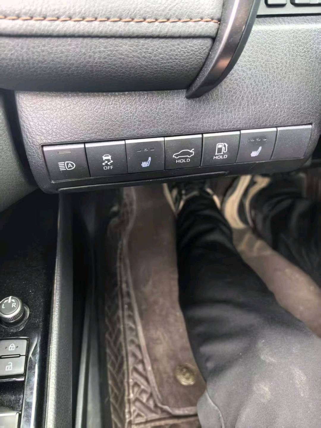 郑州市23年丰田凯美瑞8