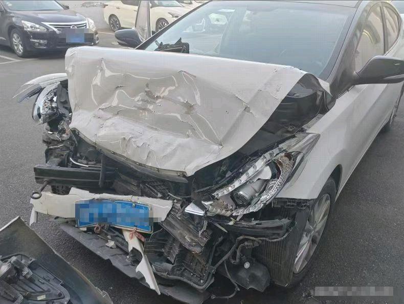 潍坊市17年现代朗动2