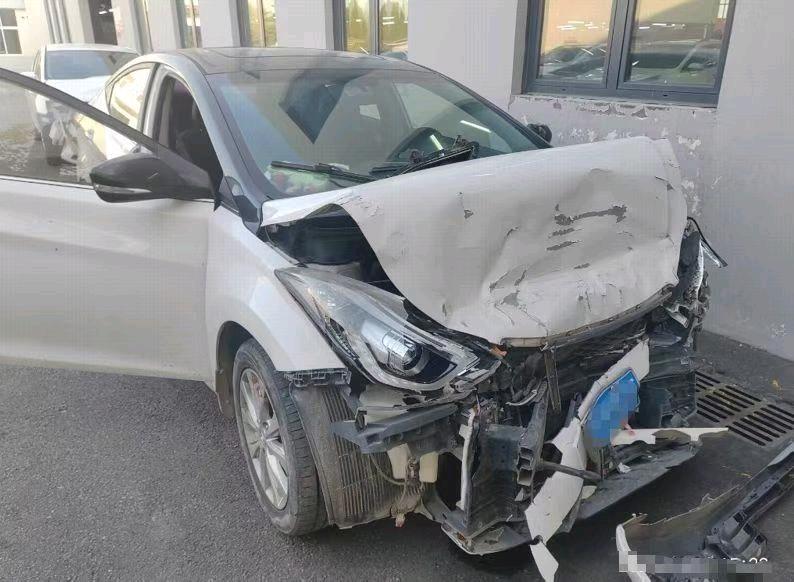 潍坊市17年现代朗动3