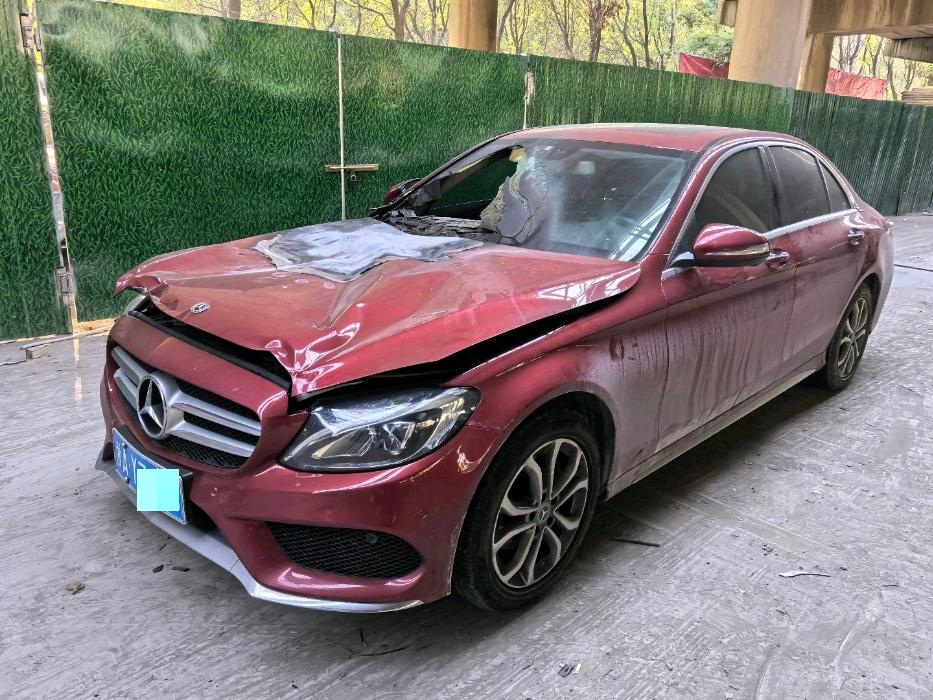 杭州市17年奔驰C2