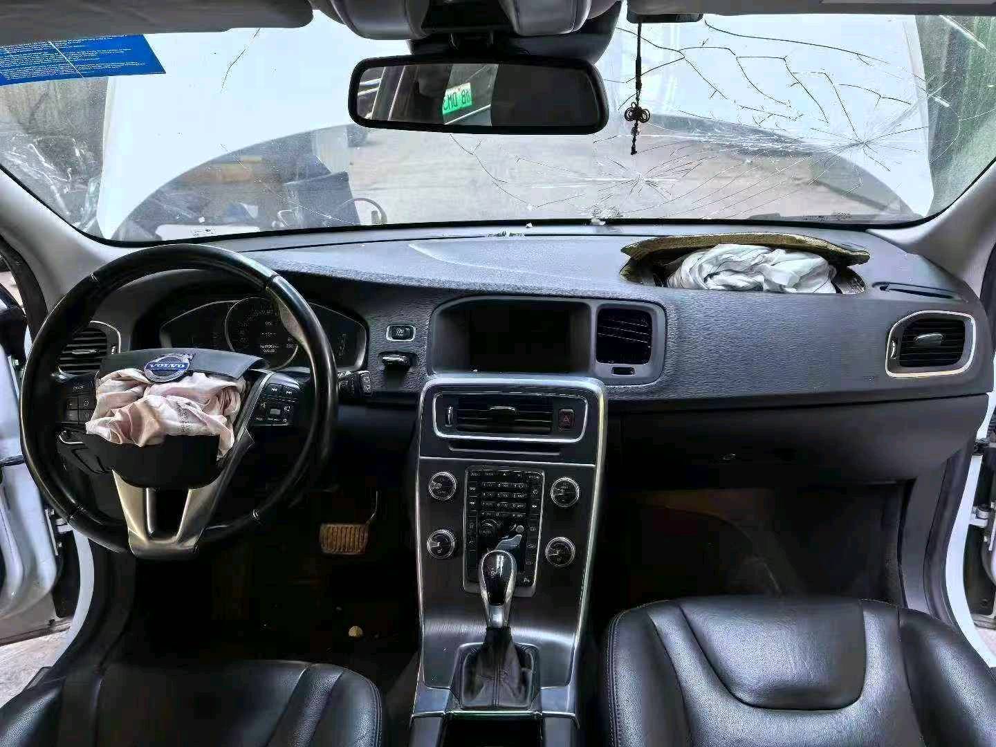 杭州市15年沃尔沃V608