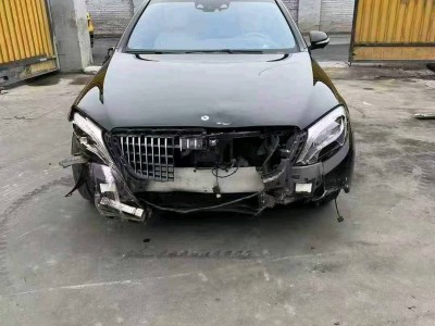 大连市16年奔驰S