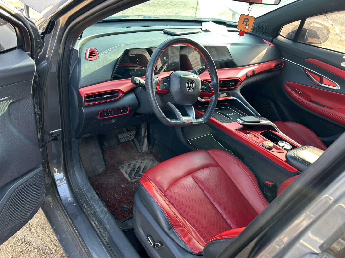 沈阳市20年长安汽车UNI7