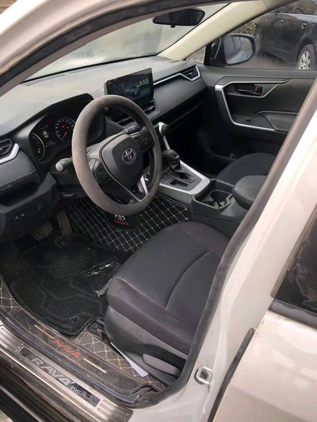 北京24年丰田RAV4荣放8