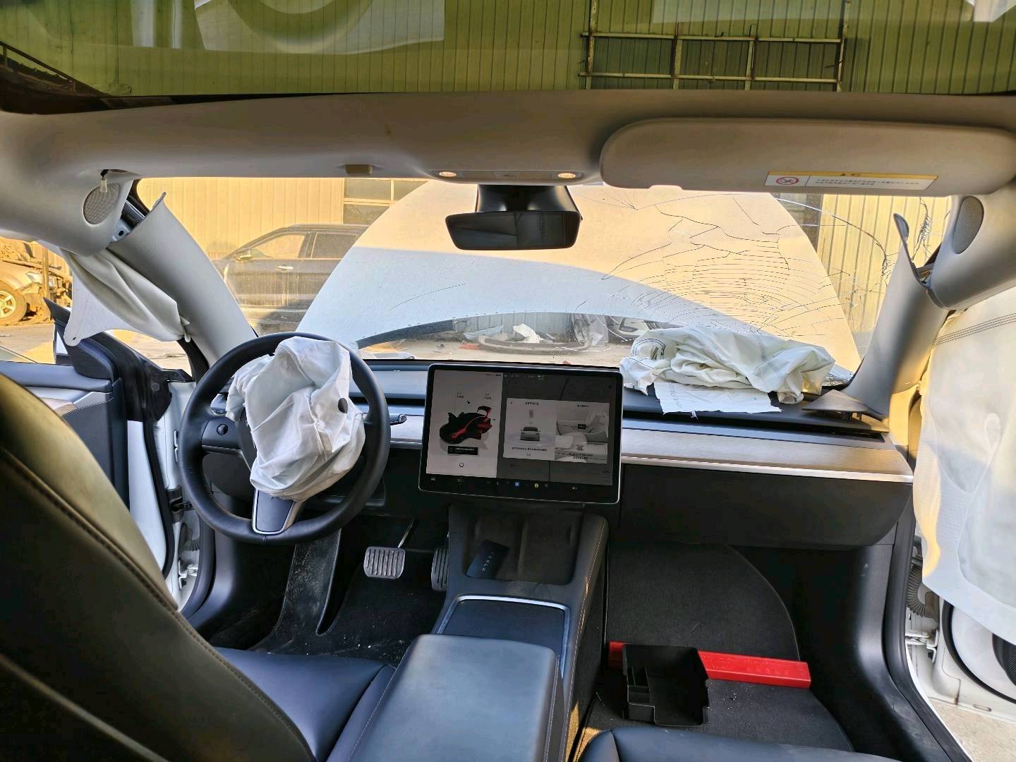 广州市22年特斯拉MODEL 38