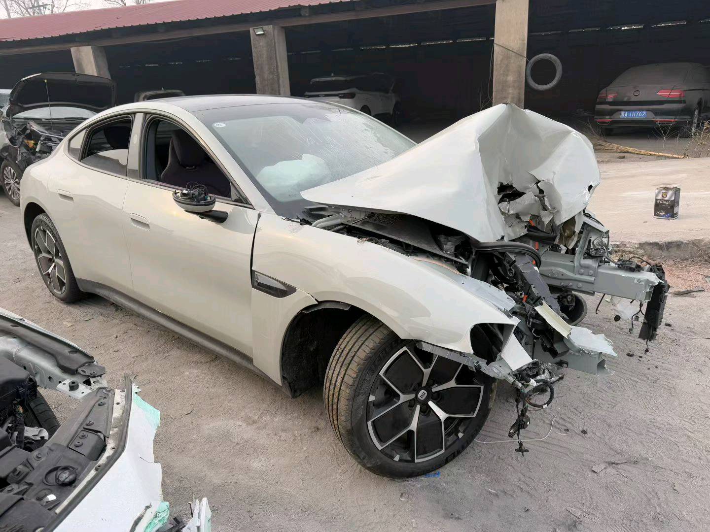 哈尔滨市25年小米SU73