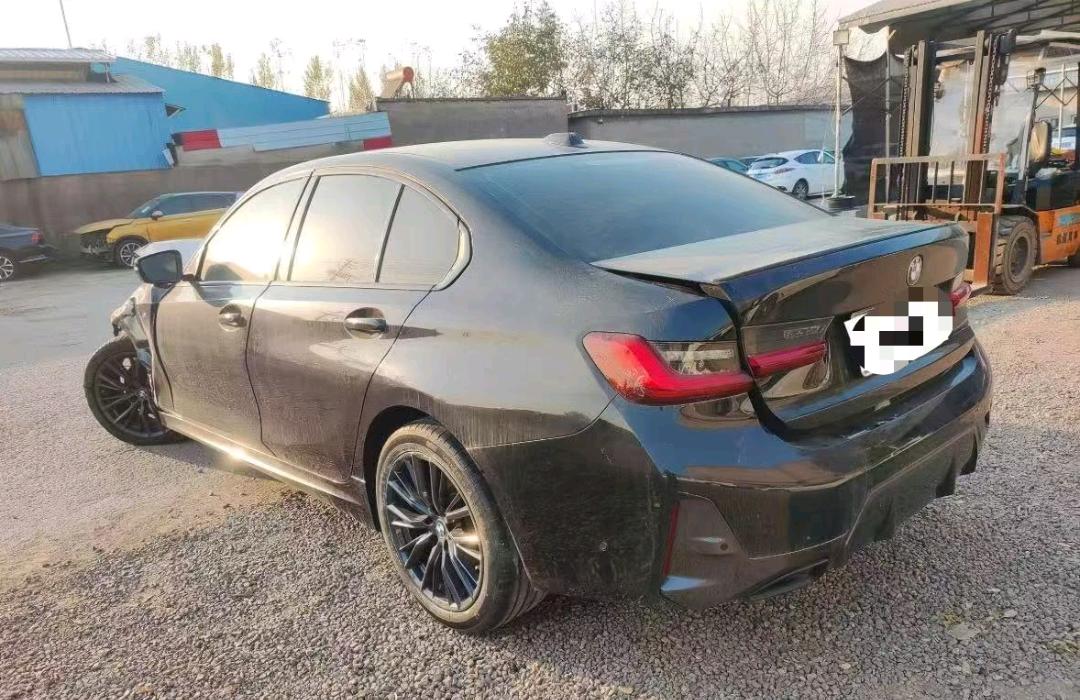 山东23年宝马3系3