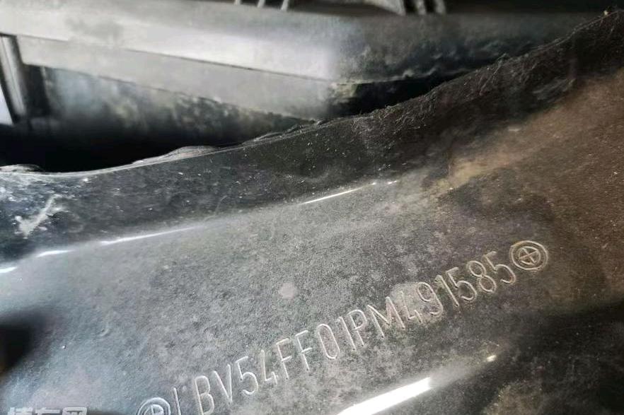 山东23年宝马3系8