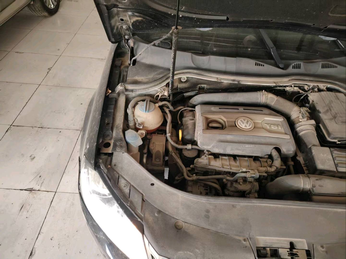 济南市16年大众迈腾6