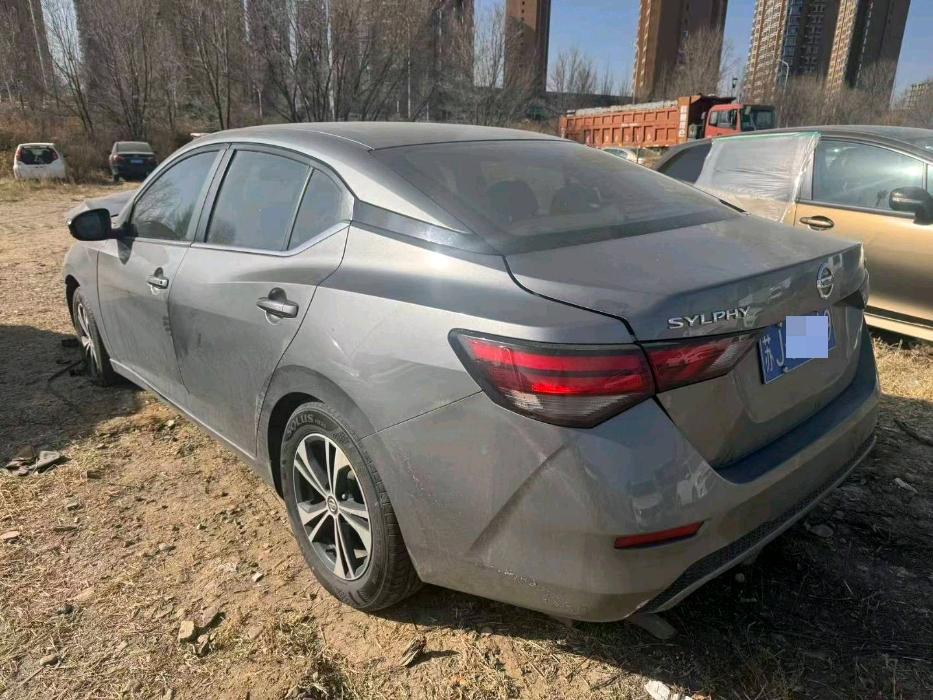 鄂尔多斯市20年日产轩逸5