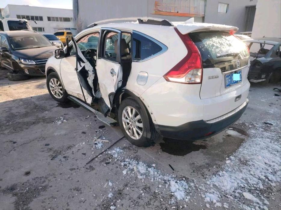 兴安盟13年本田CRV8