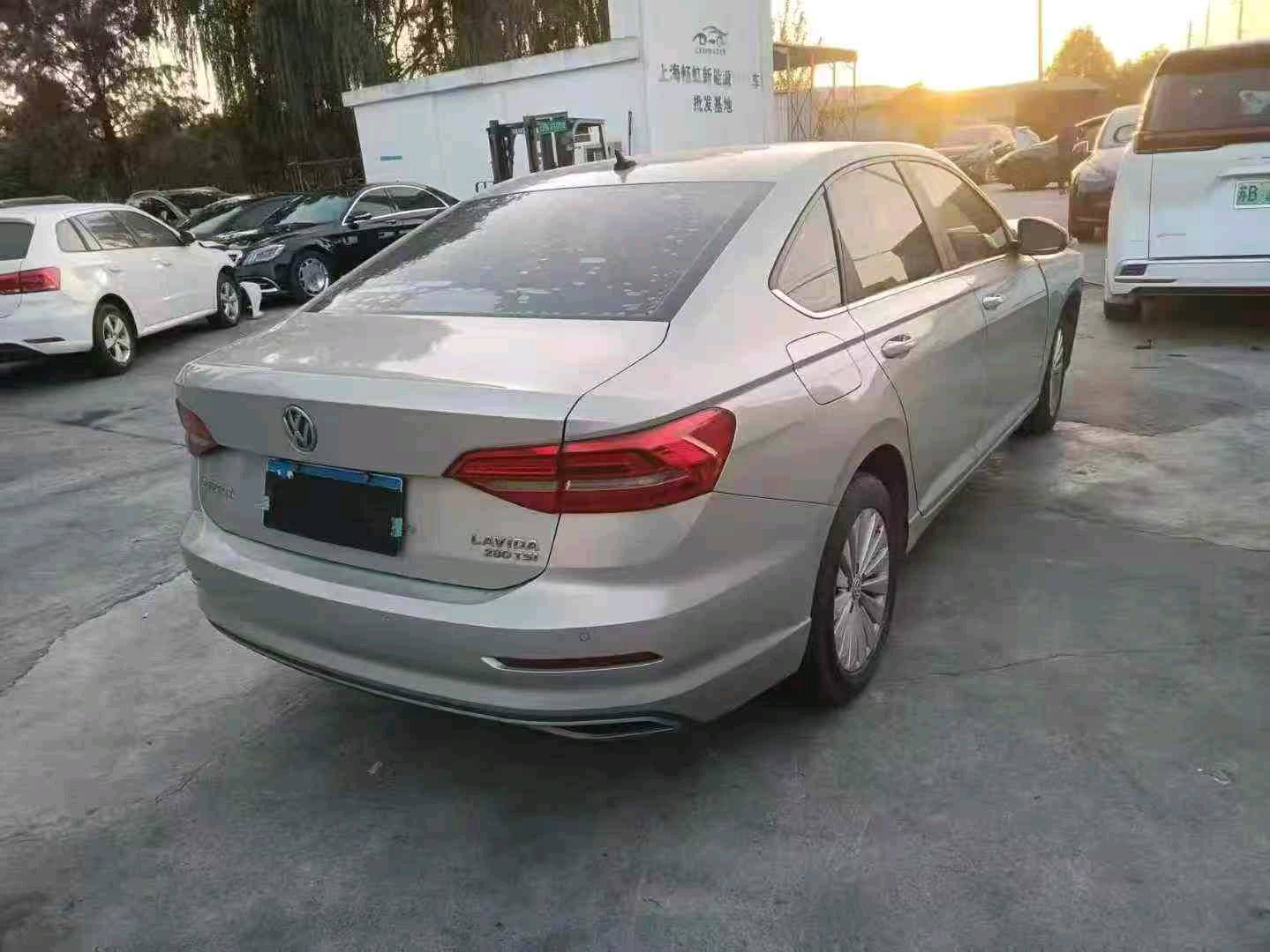 上海19年大众朗逸4