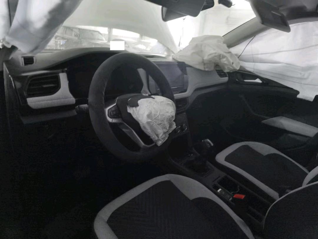 七台河市25年大众途岳7