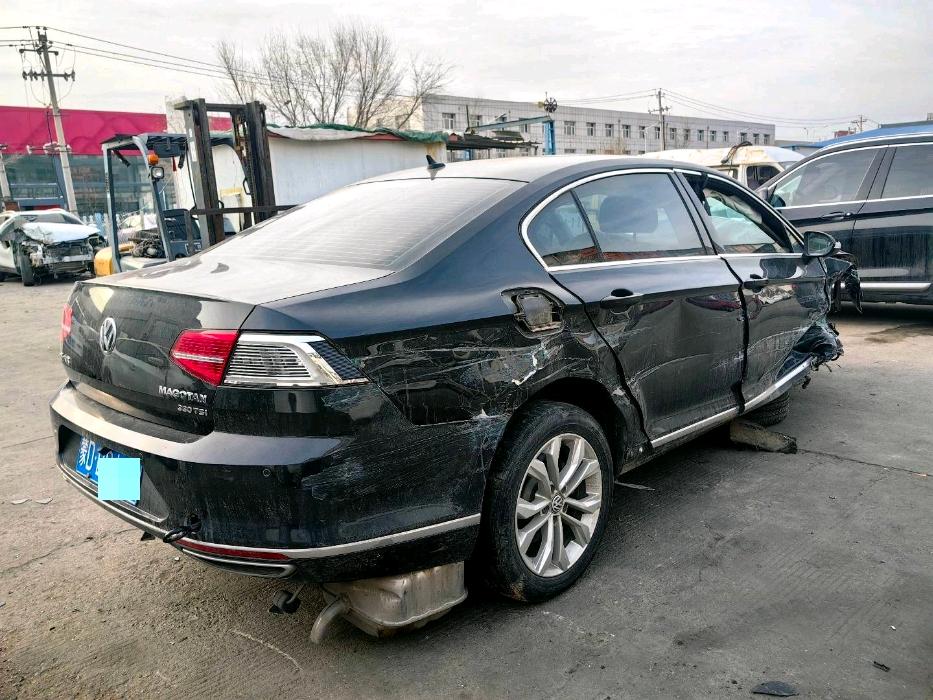 赤峰市19年大众迈腾2