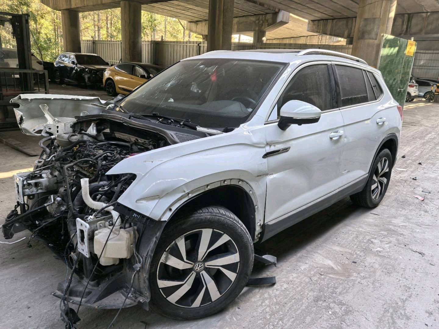 杭州市19年大众探岳3