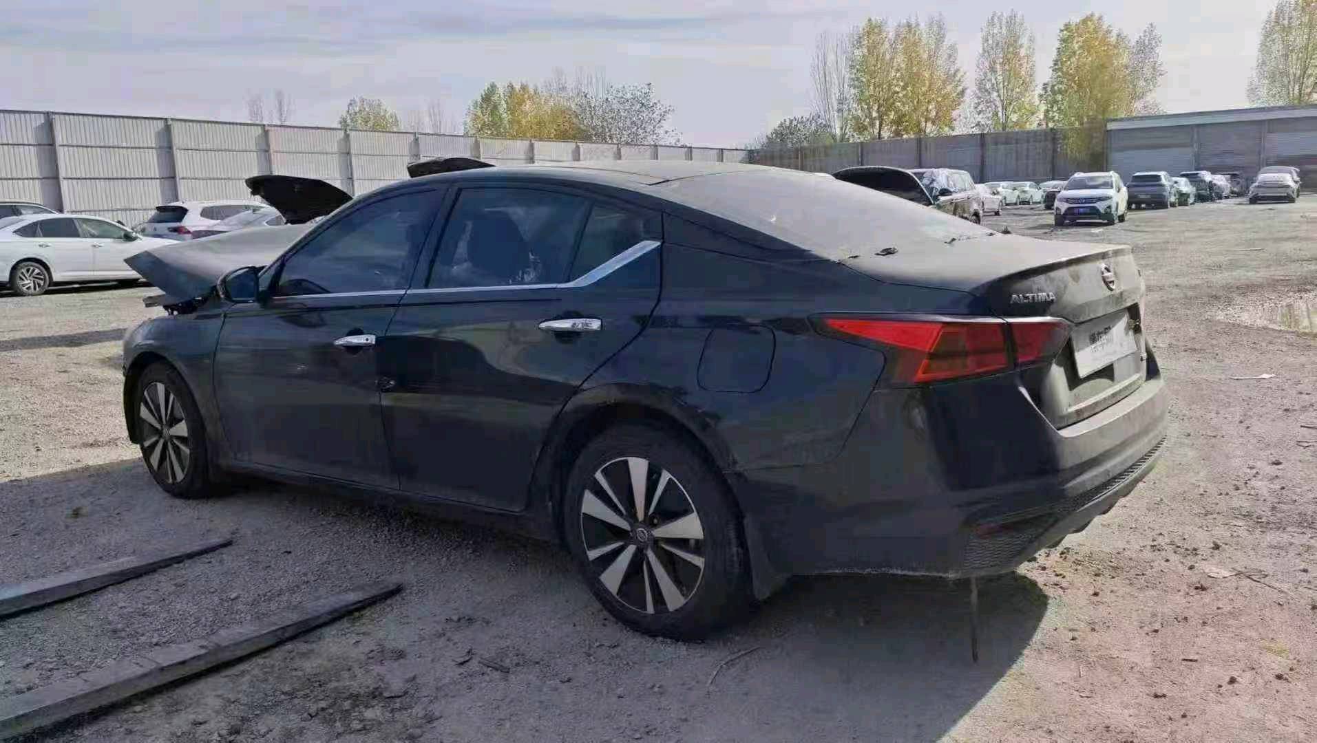 西安市20年日产天籁3