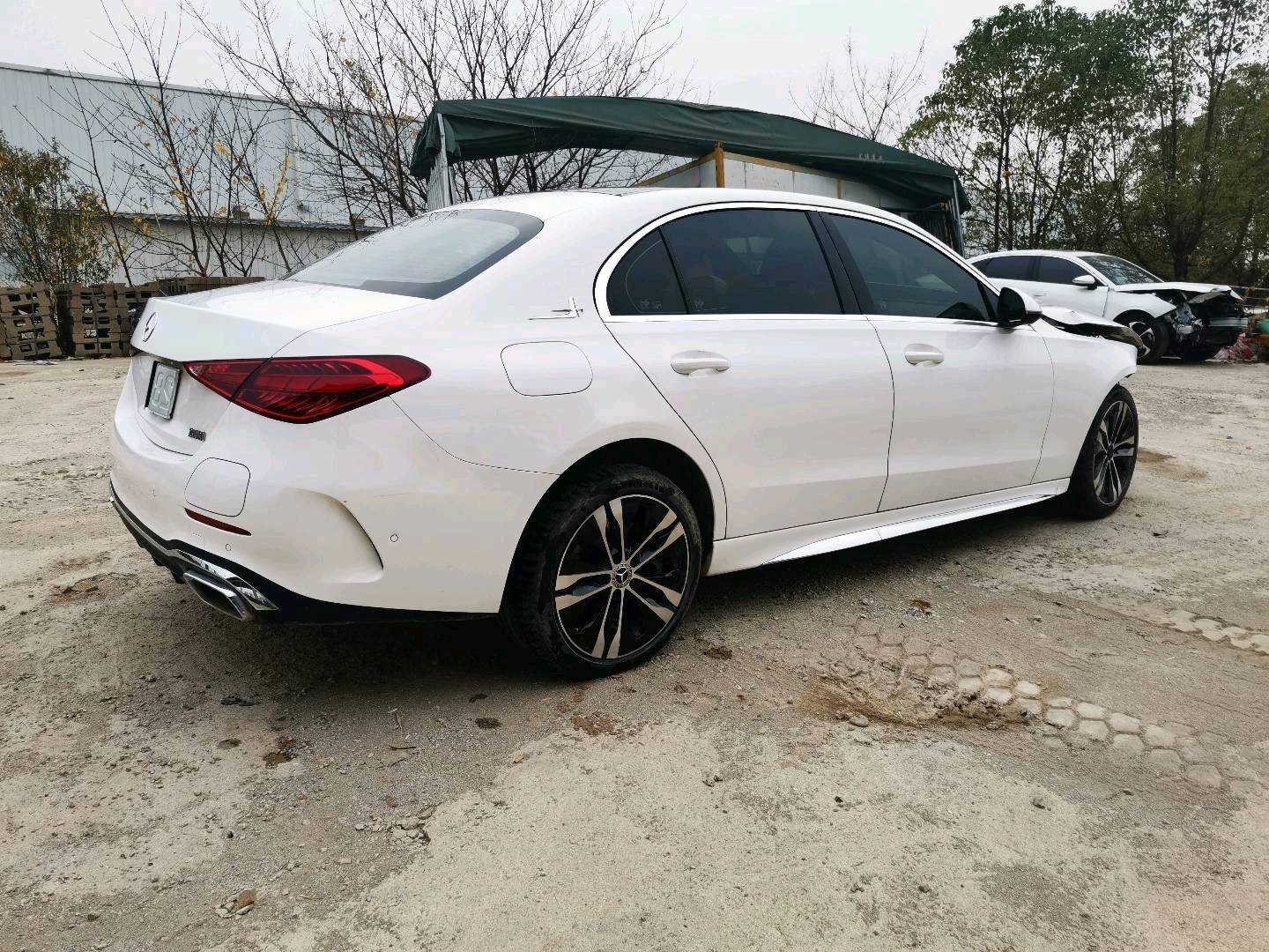 不到 20 万买奔驰 C，有多少套路？-事故车