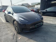 特斯拉 Model Y 车辆空间怎么样？