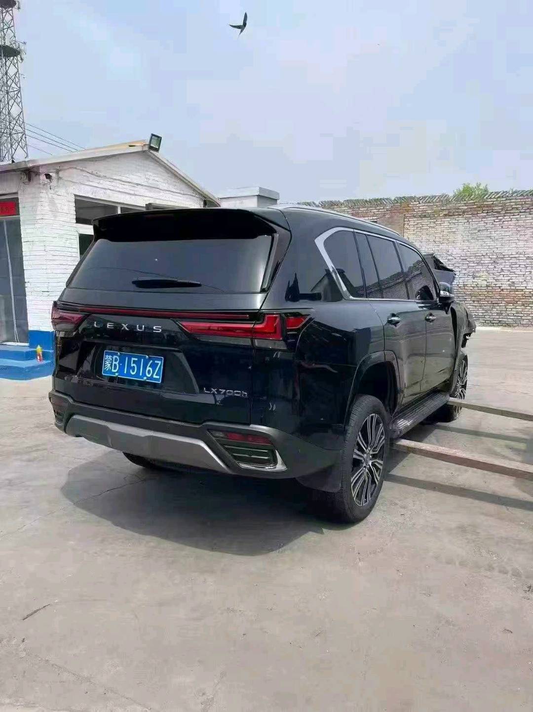 北京25年雷克萨斯LX4