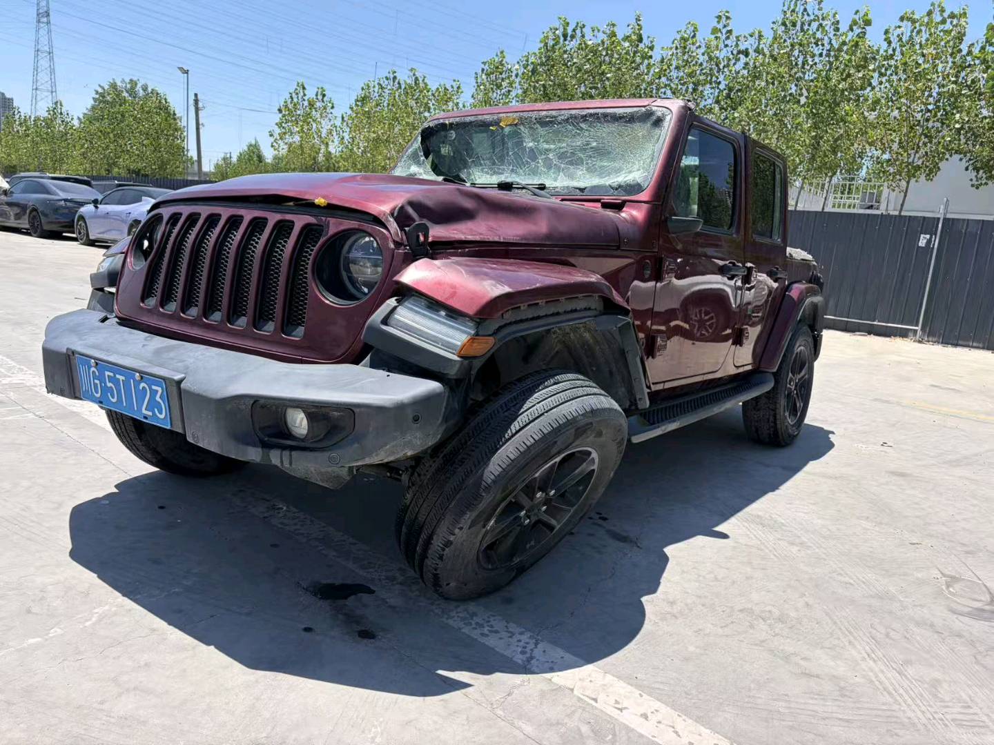 郑州市24年Jeep牧马人事故车