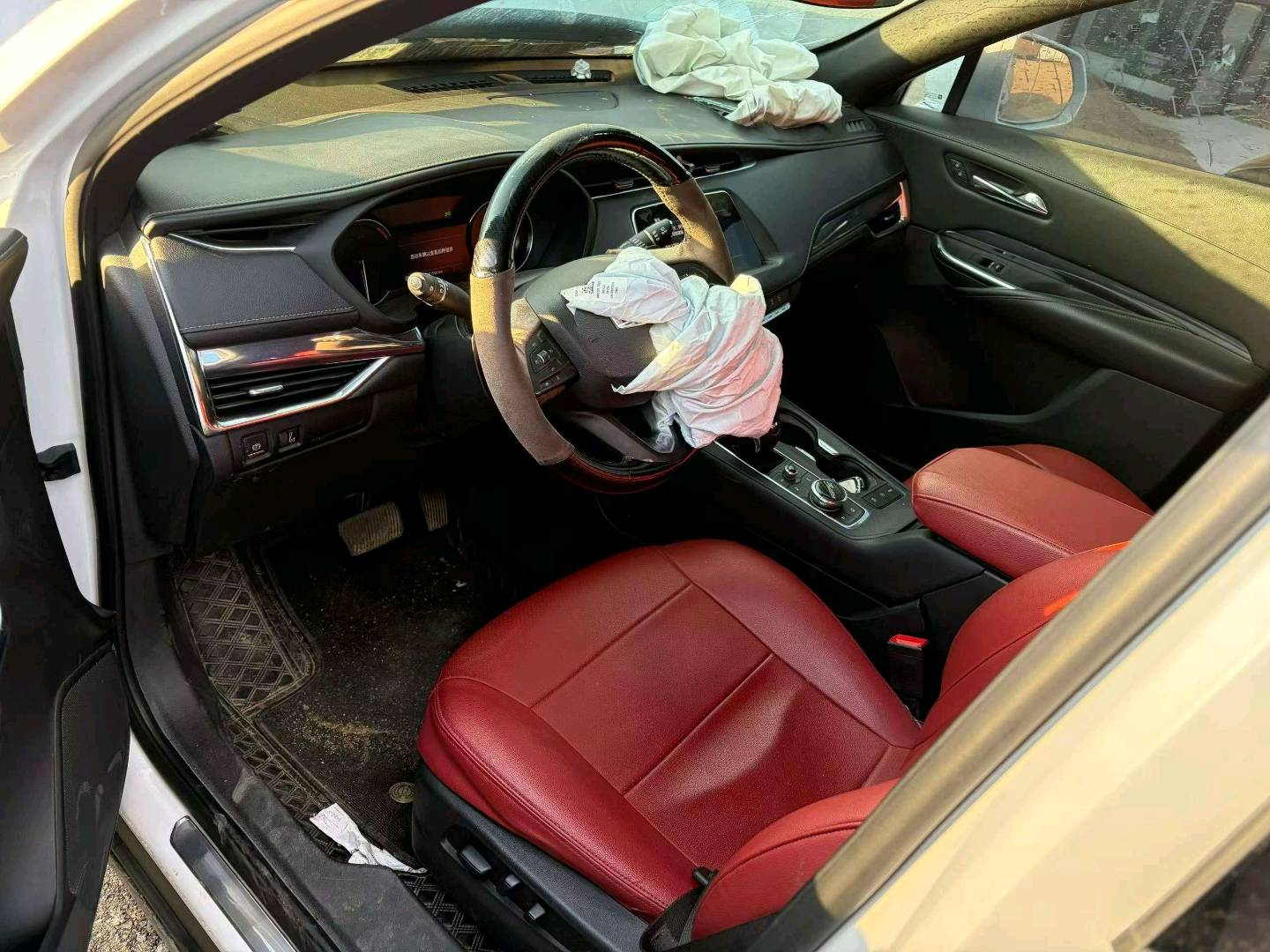 沈阳20年凯迪拉克XT47