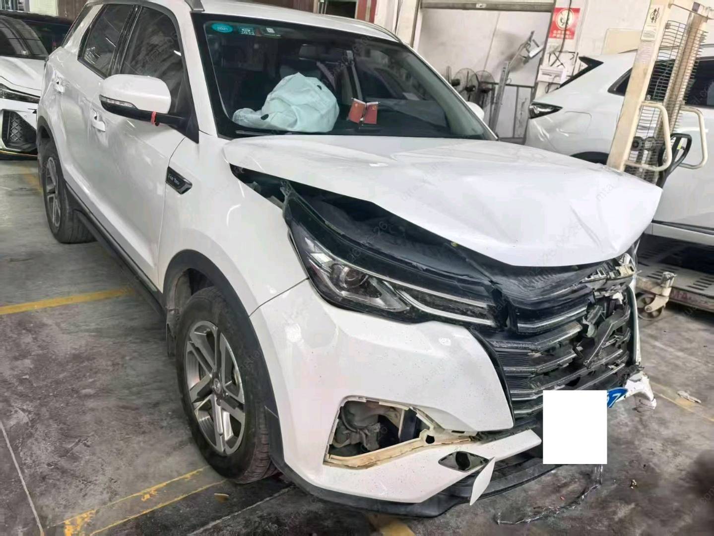 南宁市20年长安汽车CS55事故车