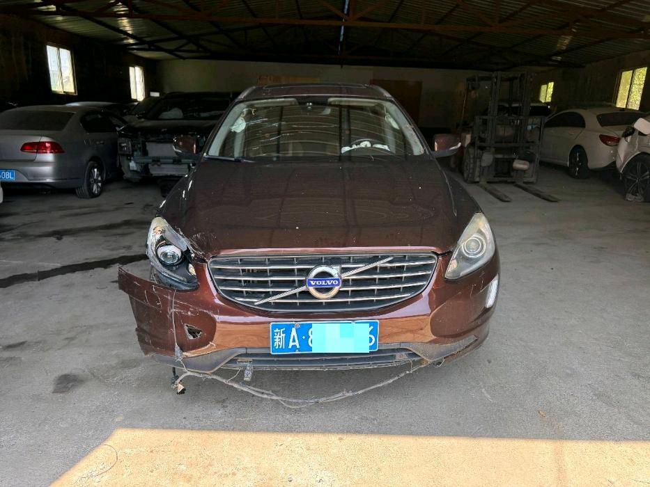 大连市15年沃尔沃XC60事故车