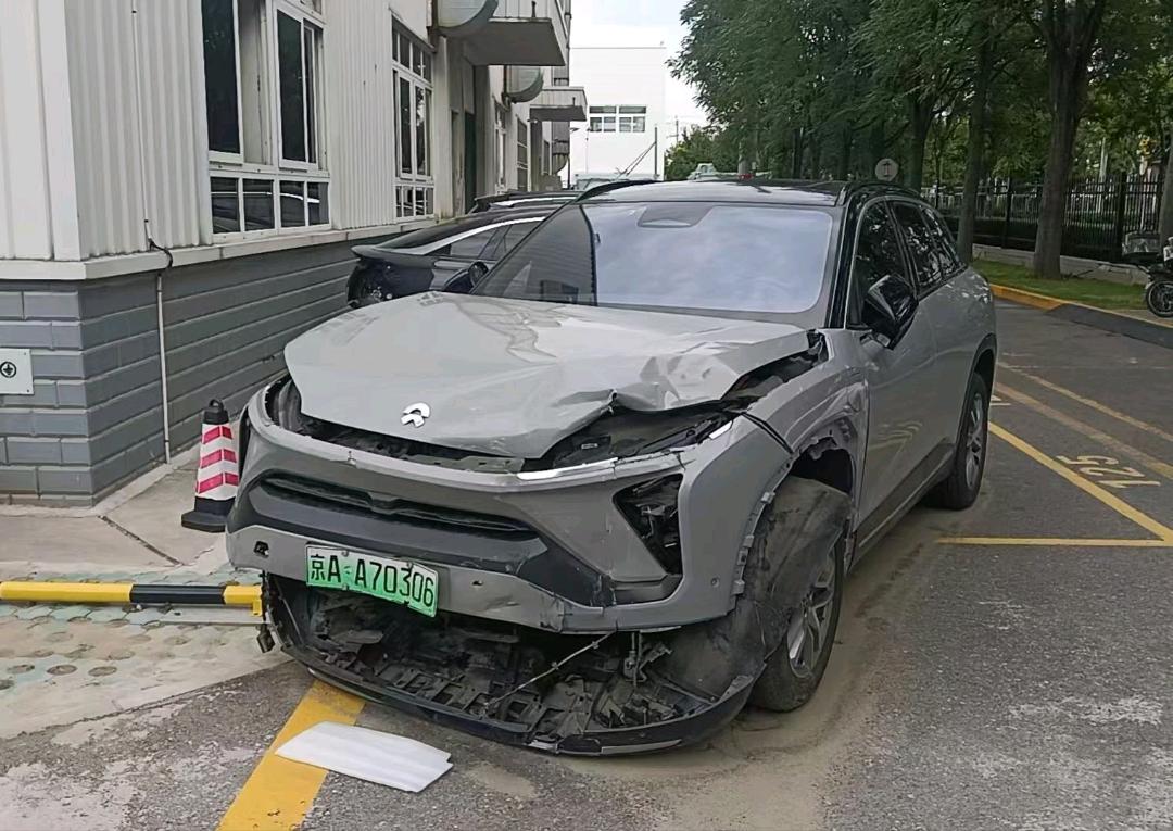 北京22年蔚来ES6事故车
