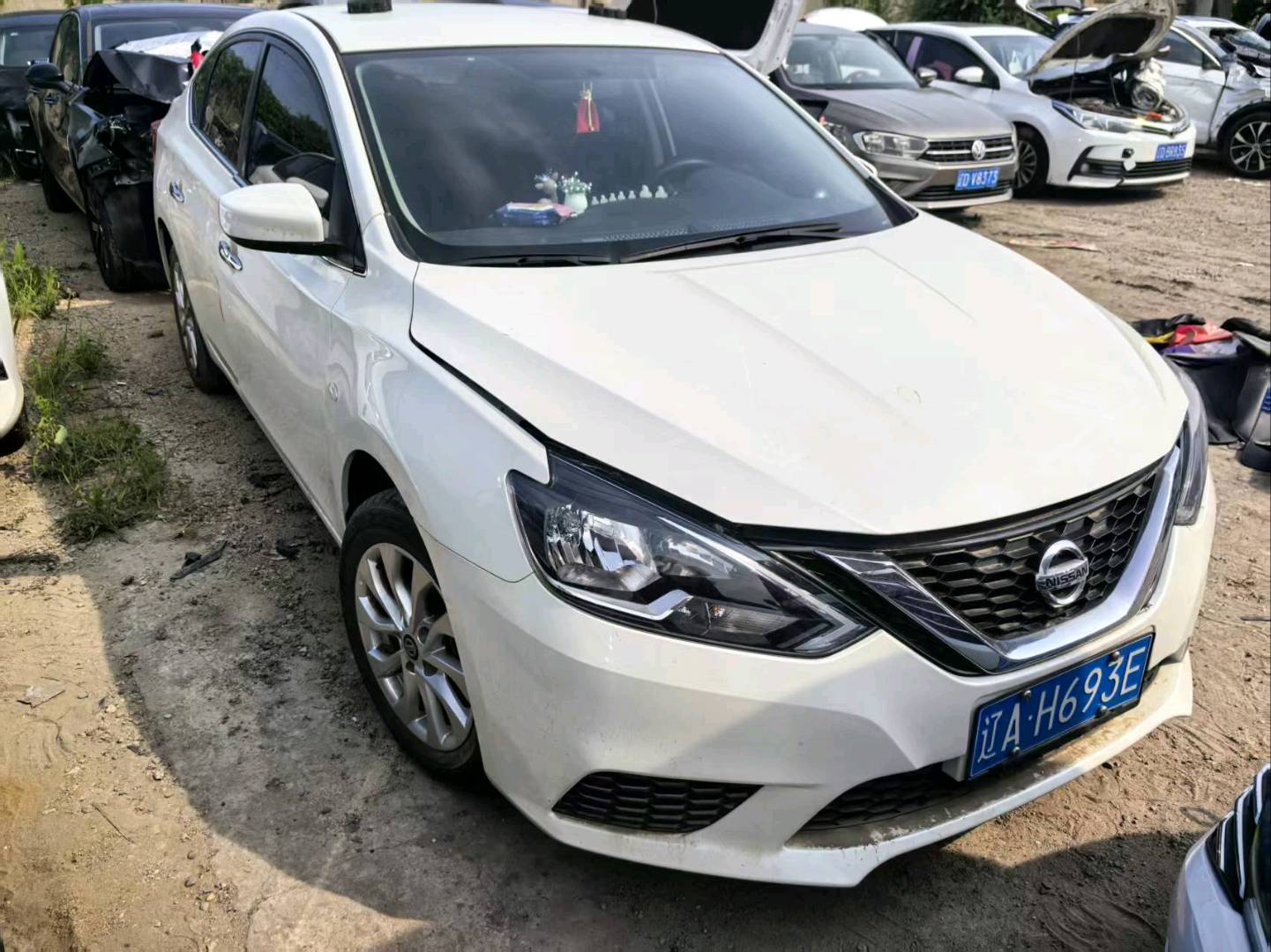 辽宁22年日产轩逸事故车