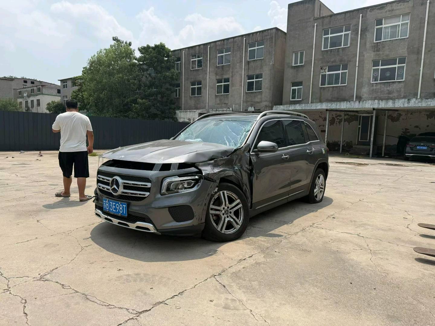 河南21年奔驰GLB事故车