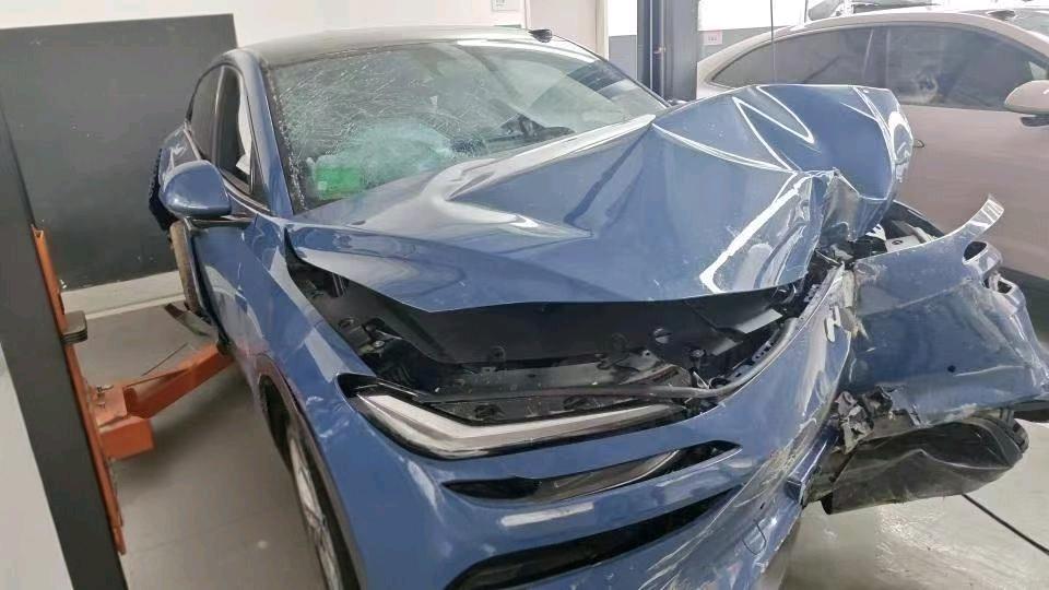 湖南25年蔚来乐道事故车