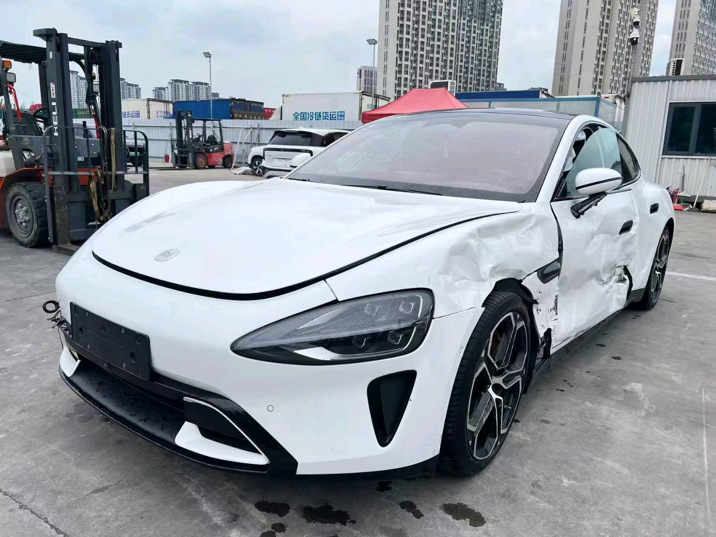 “山西24年小米SU7”