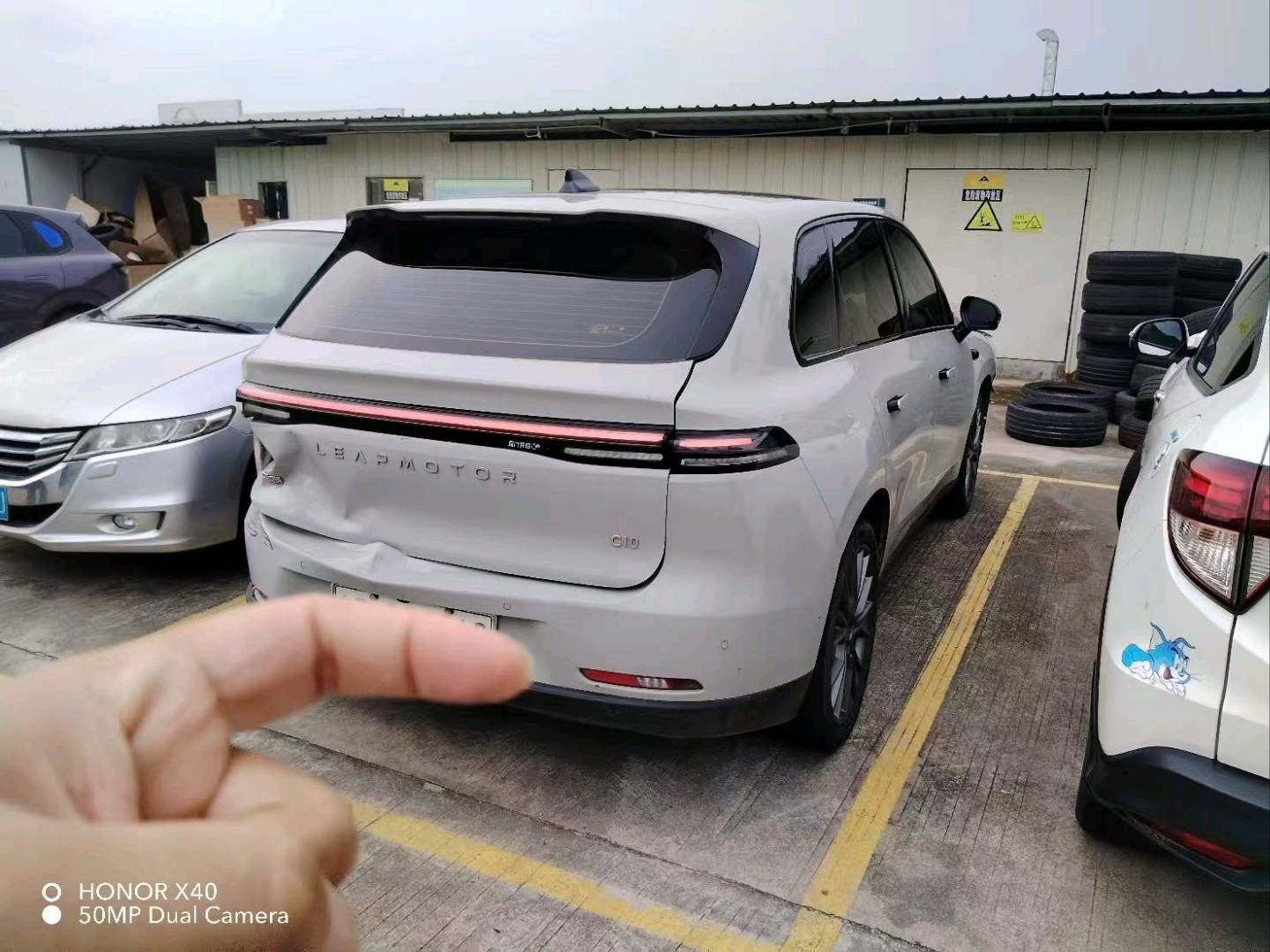 广东25年零跑汽车C103