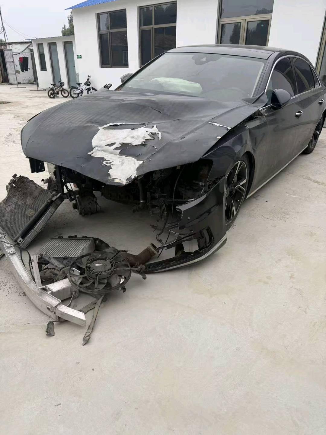 河北18年奥迪A8L事故车