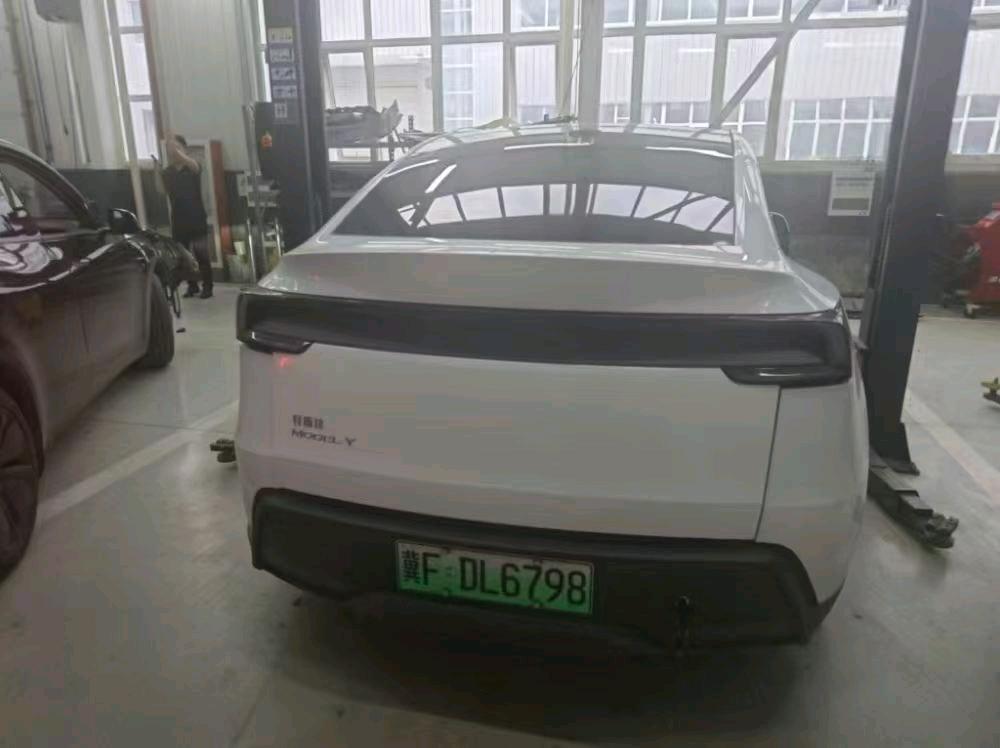 保定市25年特斯拉MODEL Y4