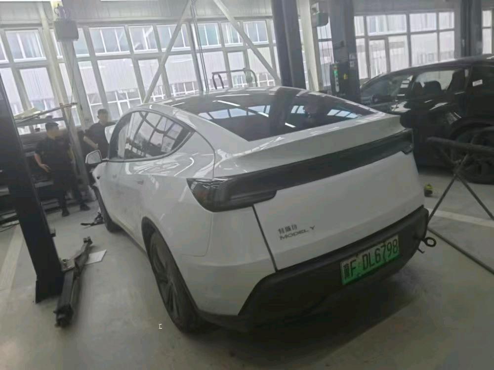 保定市25年特斯拉MODEL Y6