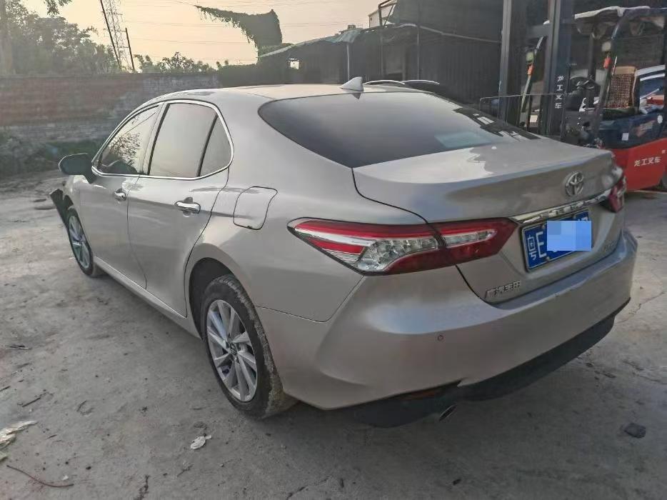 广州市21年丰田凯美瑞5