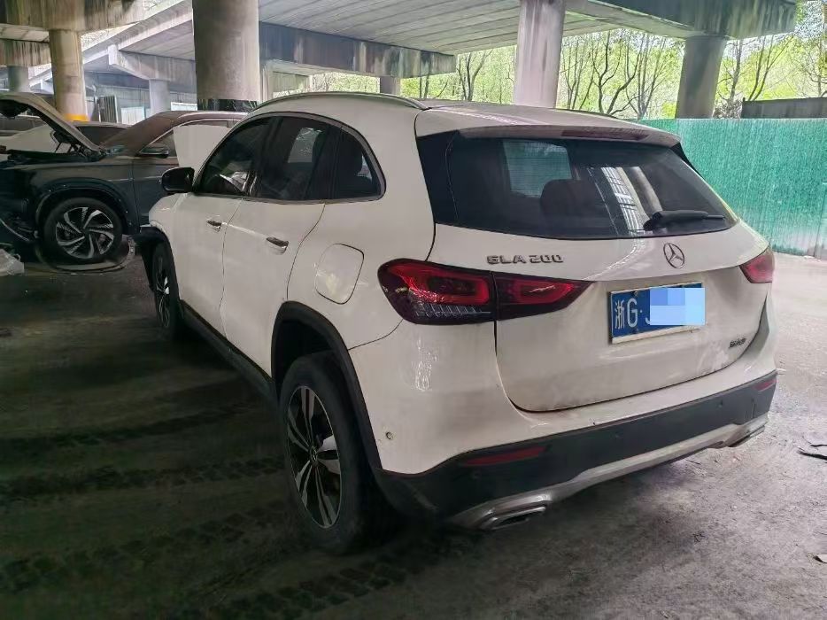 杭州市20年奔驰GLA5