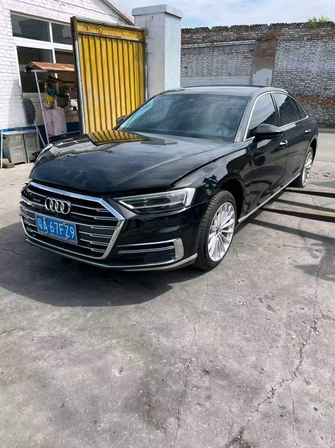 北京21年奥迪A8L事故车