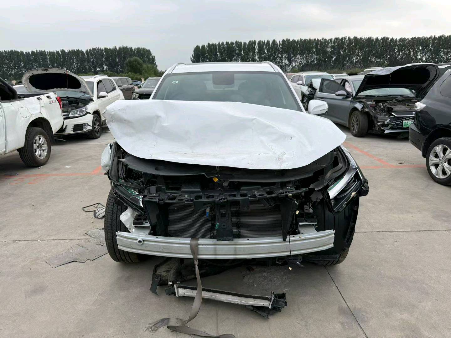 沈阳市25年吉利博越事故车