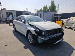 修车厂维修事故车色差怎么消？老师傅的钣金喷漆手法-事故车网