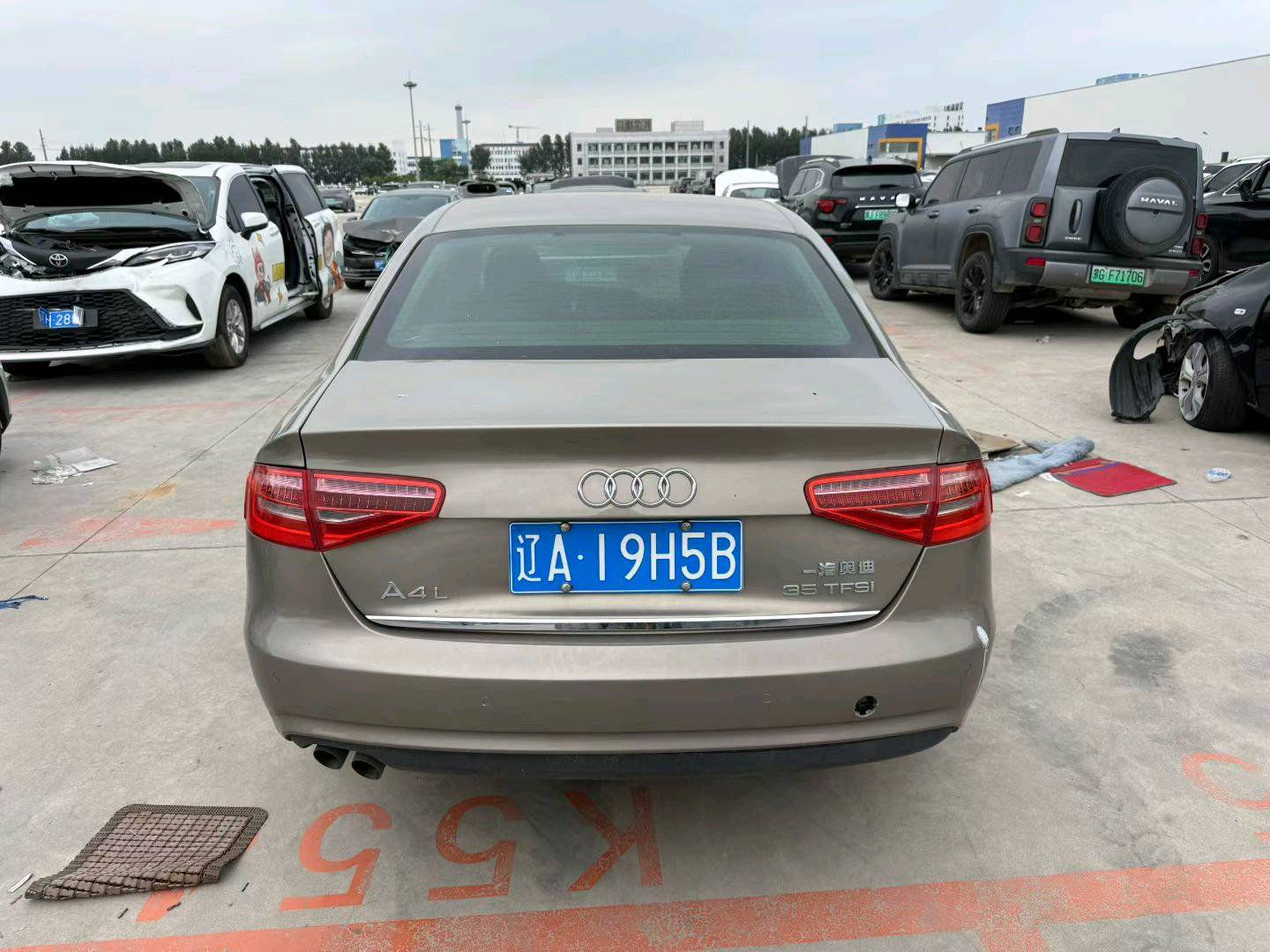 沈阳市14年奥迪A4L5