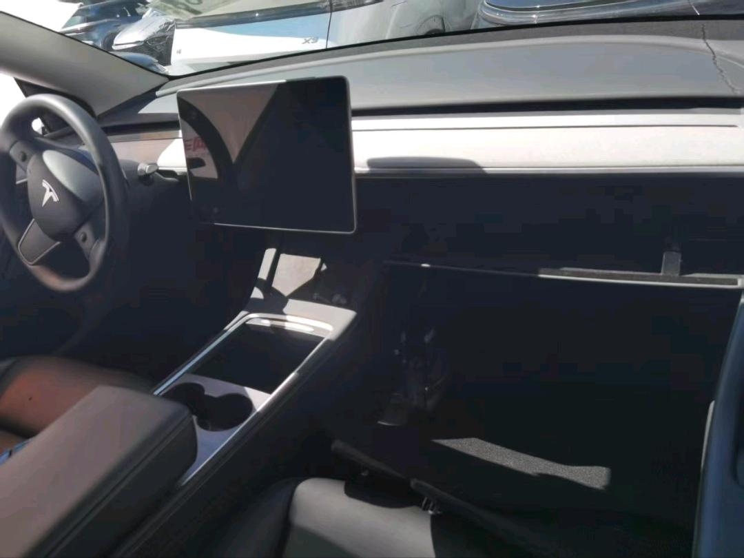 上海24年特斯拉MODEL Y8