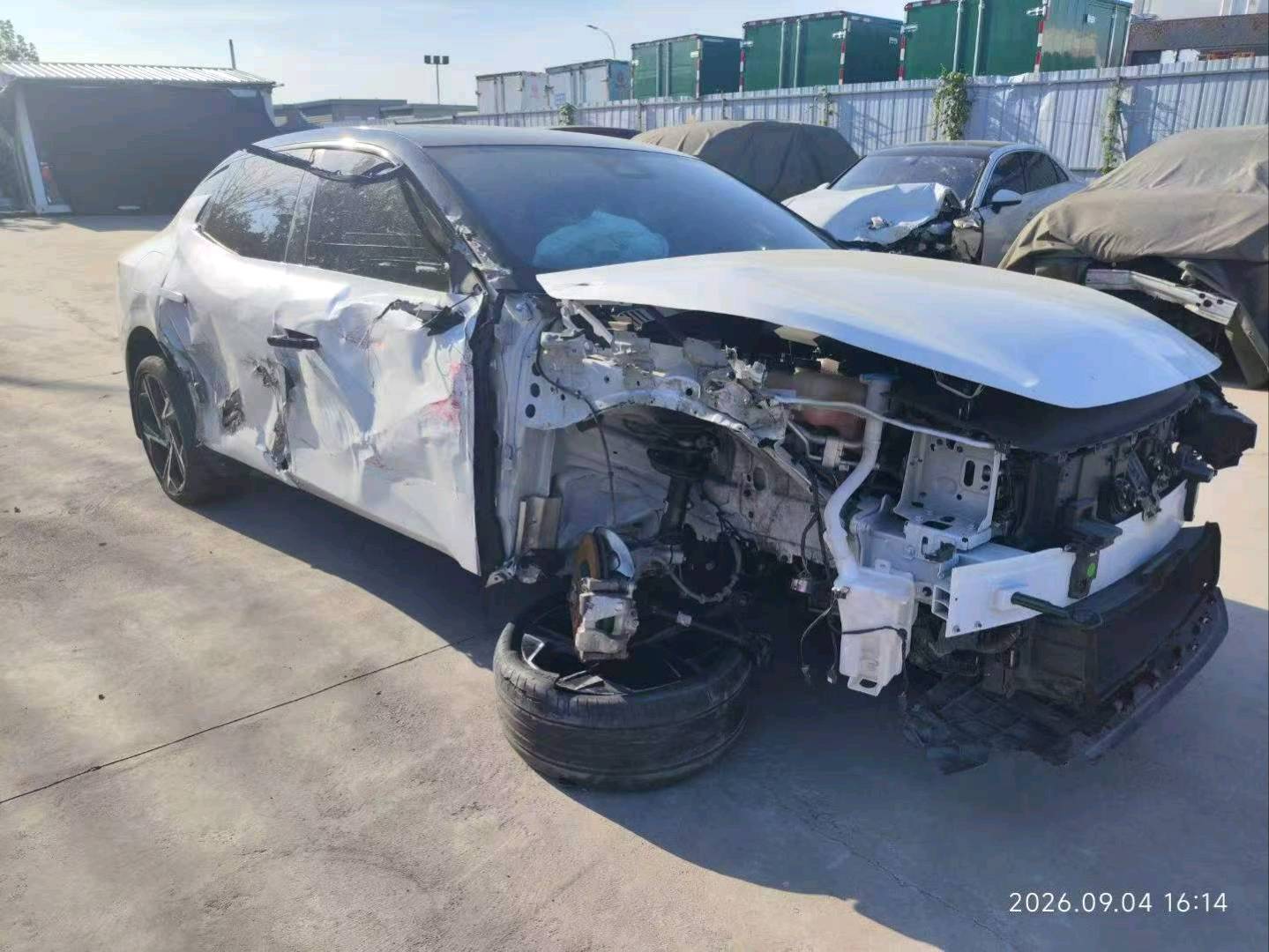 青岛市24年领克07事故车